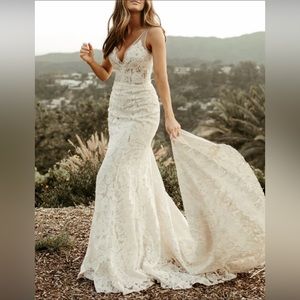 Made With Love x Lovely Bride Bobbie Wedding Dress size 16 (street 12)